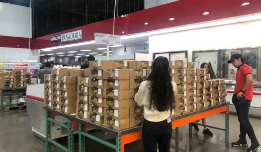 Por qué Costco cambió sus empaques de plásticos del área de Panadería.