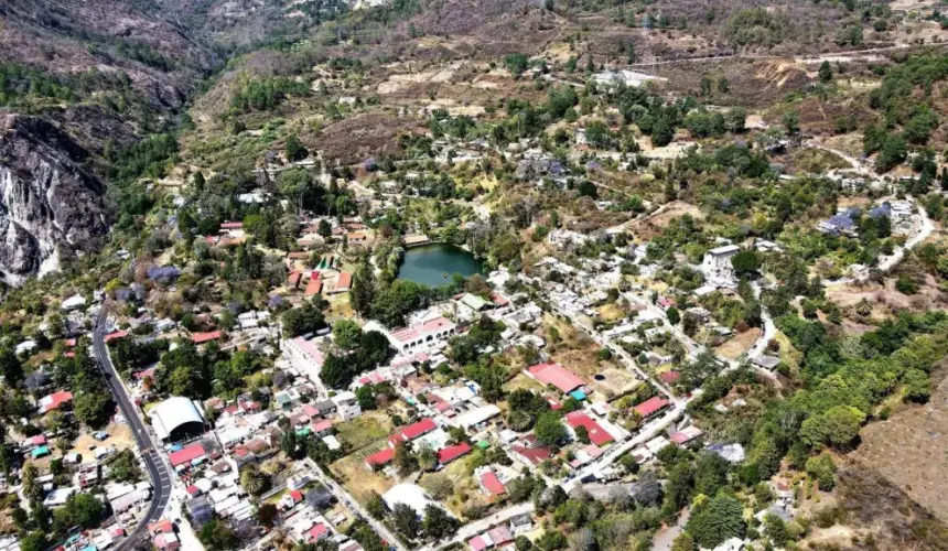 Dónde está ubicado Guelatao, lugar donde nació Benito Juárez.