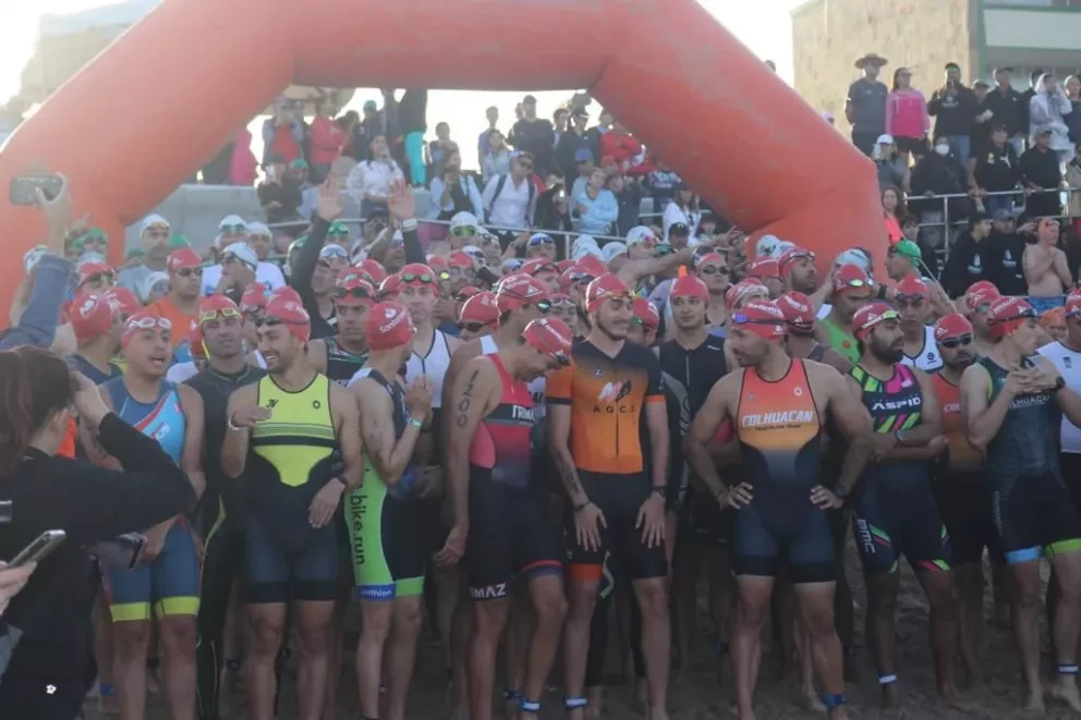 Cientos de personas disfrutaron de la grata experiencia acompañada de familiares y amigos, en el mundo del deporte de alto rendimiento.