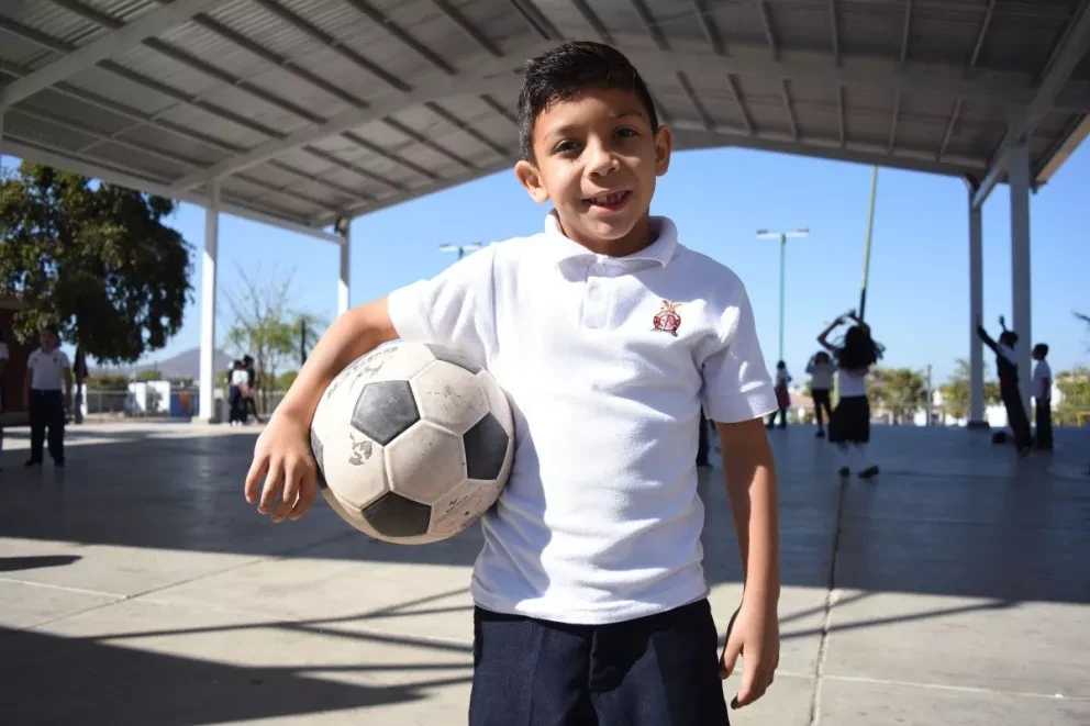 Alonso Nicolás, sueña con ser un gran futbolista