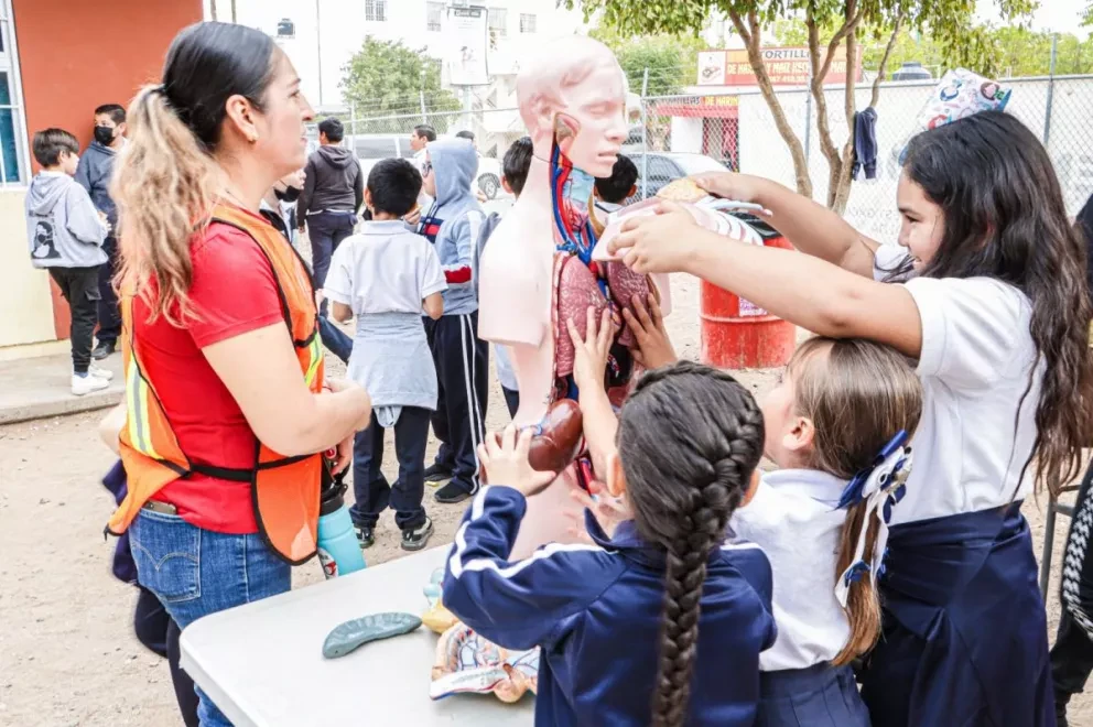 Niños de Alturas del Sur, tienen su primer acercamiento con la Ciencia