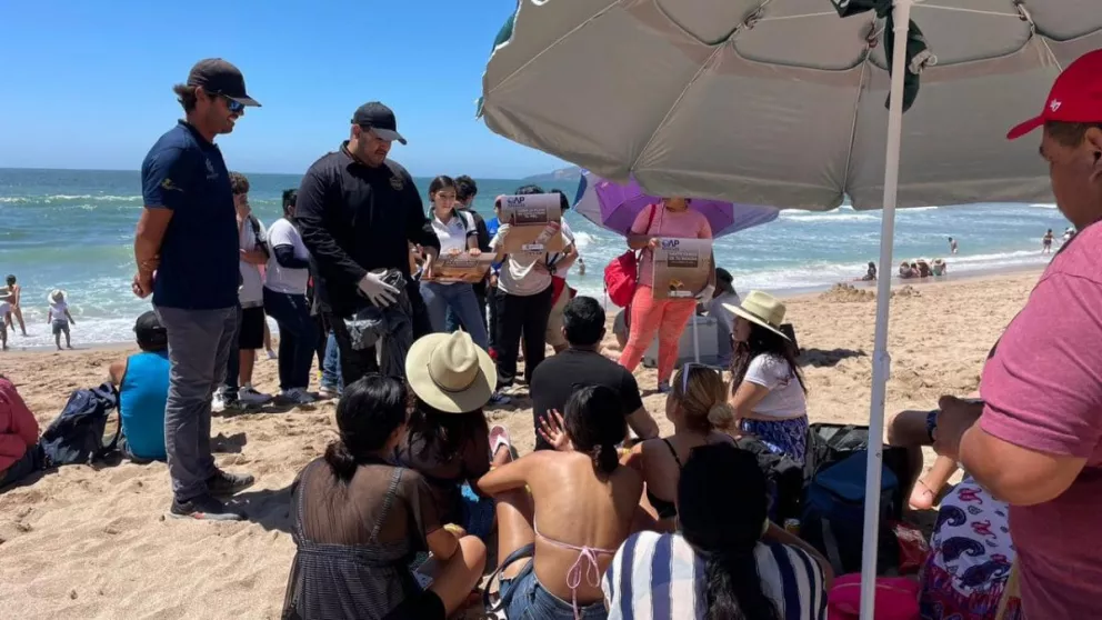 Estudiantes del Conalep Mazatlán difunden mensajes de concientización sobre cuidado de playas