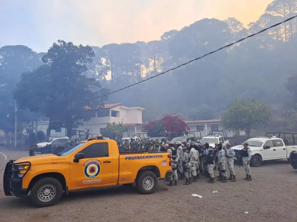La brigada de Protección Civil Escuinapa se trasladó a Concordia con el fin de apoyar en la extinción de un incendio que se les salió de control.