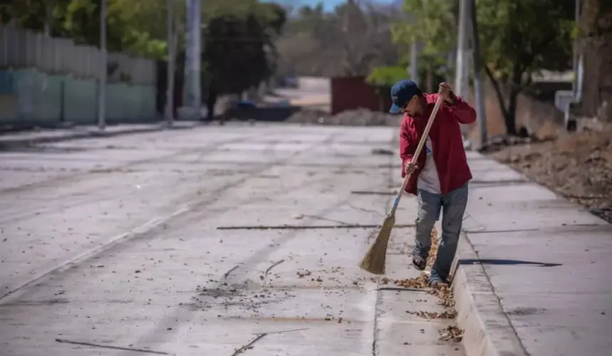  Una de las calles que fue inaugurada es la Antonio Nakayama, que en sus 460 metros de longitud cruza las colonias Guadalupe Victoria y Emiliano Zapata.