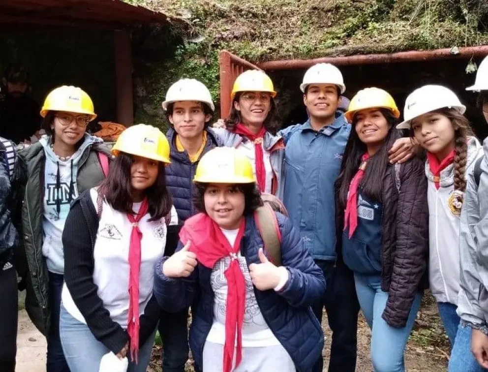 Exploradores Karis. Imagen Facebook Exploradores Karis de México.