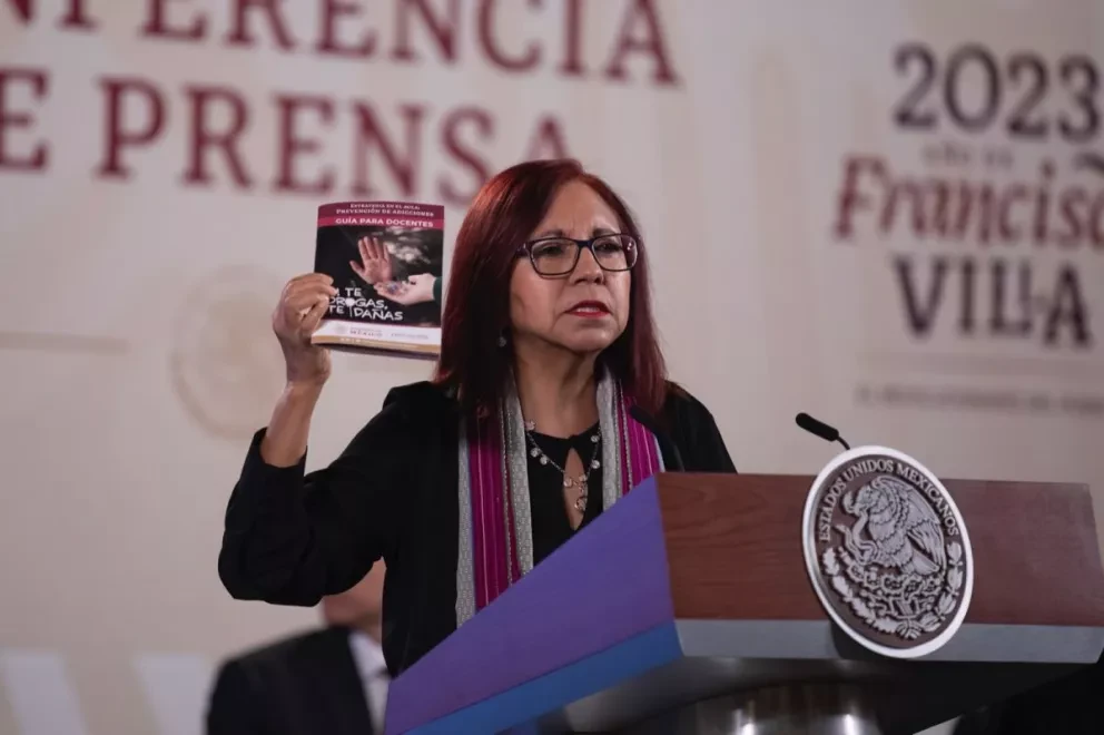 En secundarias y bachilleratos de México arrancó hoy el programa en contra de drogas