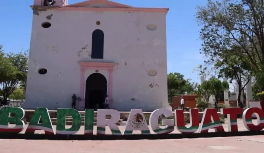 En el Pueblo Mágico de Cosalá, se tiene contemplada la pintada de 97 inmuebles, que equivalen a 14 mil 110 metros cuadrados, con una inversión de 900 mil 218 pesos.