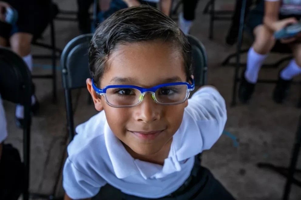 Niños de Sinaloa son beneficiados con el programa Entrega de Lentes a Niñas y Niños “Una Mirada con Bienestar”