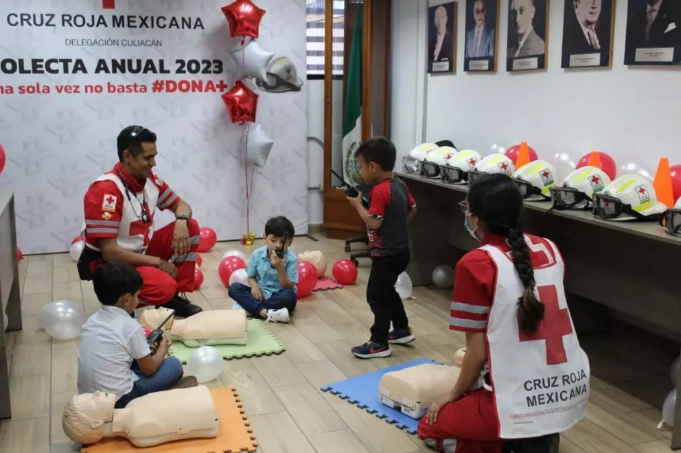 ¡HERMOSA LABOR! Cruz Roja Culiacán inculca el valor del amor por ayudar desde niños.