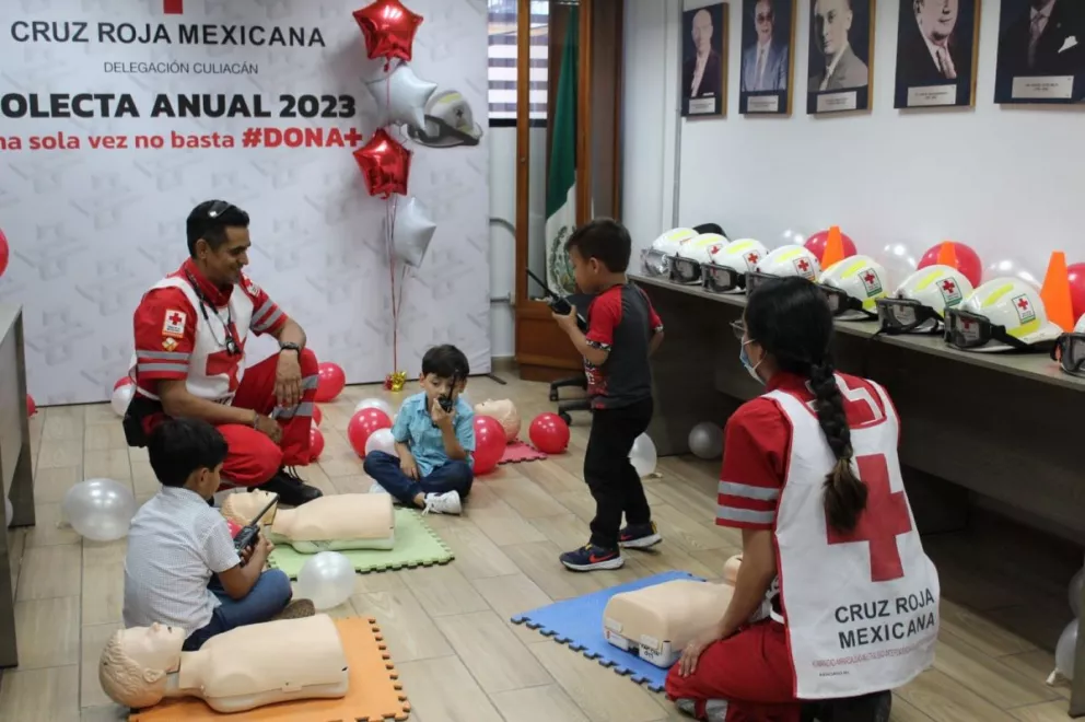 ¡HERMOSA LABOR! Cruz Roja Culiacán inculca el valor del amor por ayudar desde niños. 