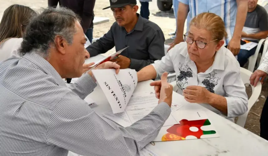 El Ayuntamiento de Salvador Alvarado, SEBIDES y CVIVE entregan terrenos a familias desplazadas 