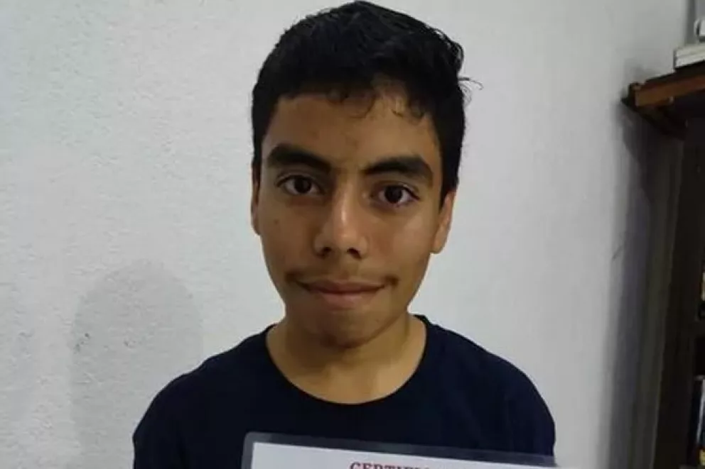 ¡Niño genio! Charly de 13 años, el tabasqueño que logró escribir un libro de matemáticas