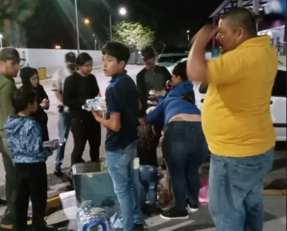 Transportistas libres de Villa Juárez vuelven al reparto de despensas y ayuda a necesitados