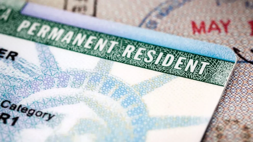 ¿Qué es una Green Card y cómo se puede tramitar?