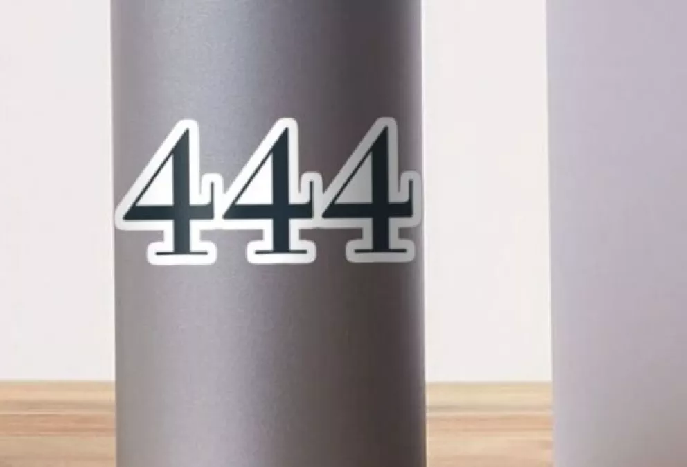 Qué significa el 444 hora espejo