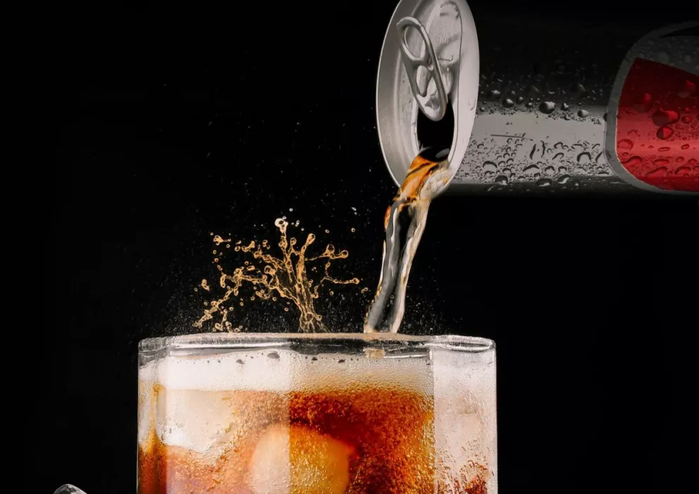 Cómo identificar una Coca Cola pirata. Foto: Qasim Malick