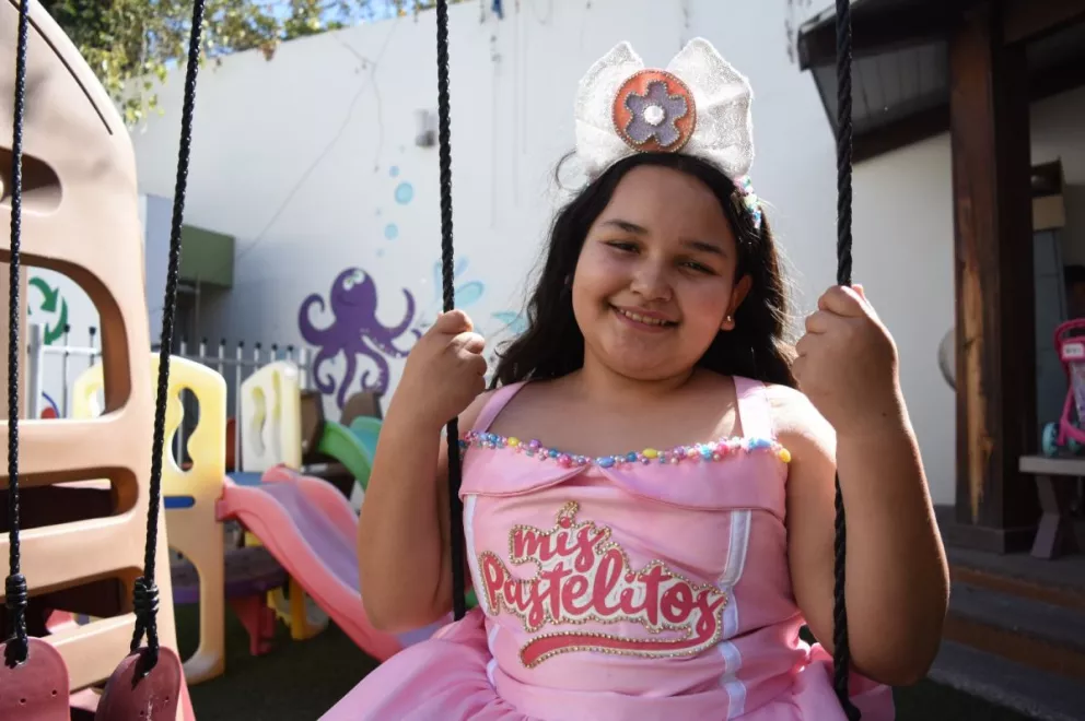 La hermosa niña de Reyna Mircell con amor fe, logra vencer la batalla del cáncer. Fotos: Lino Ceballos/Cortesía