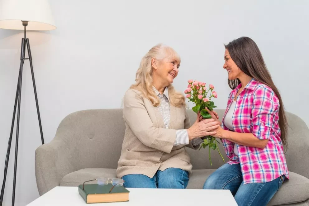 Mensajes para desear lo mejor a la suegra en este Día de las Madres. Foto: Freepick