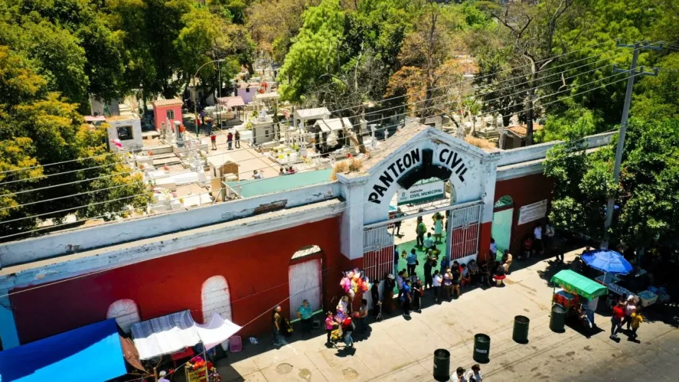 Así lucieron los panteones de Culiacán este 10 de mayo.