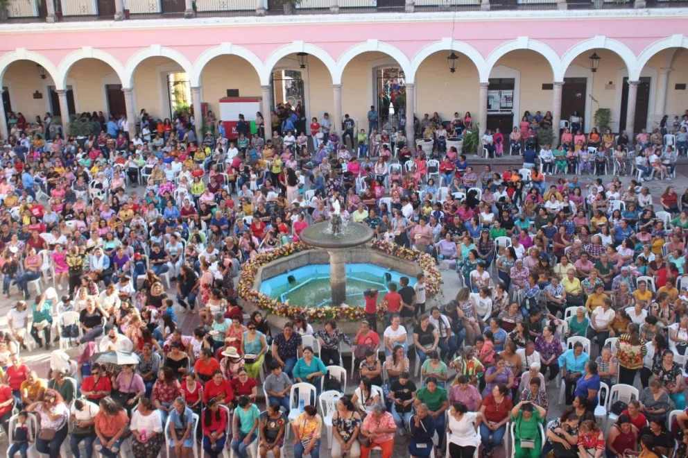 Mega fiesta en El Fuerte, siguen los festejos por el Día de las Madres