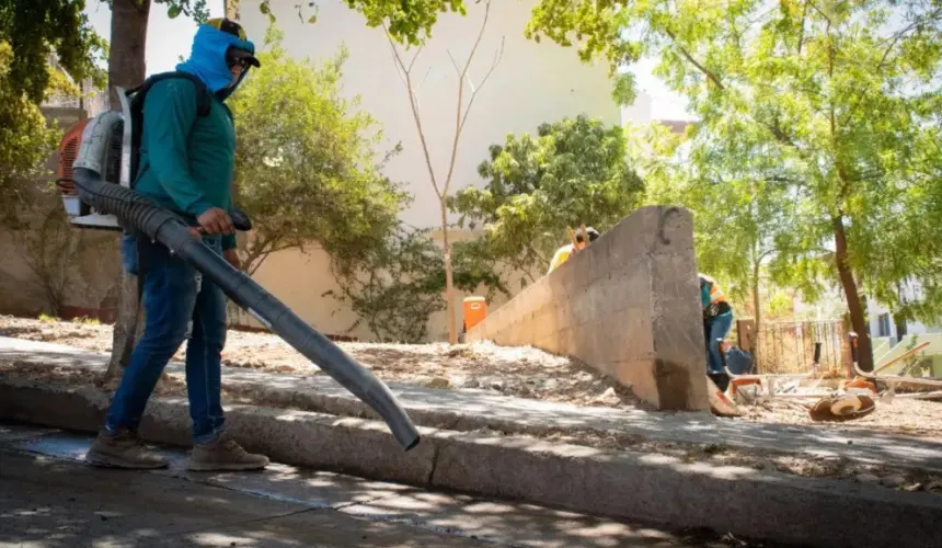 Realizan jornada de limpieza en Infonavit Cañadas. Foto: Cortesía