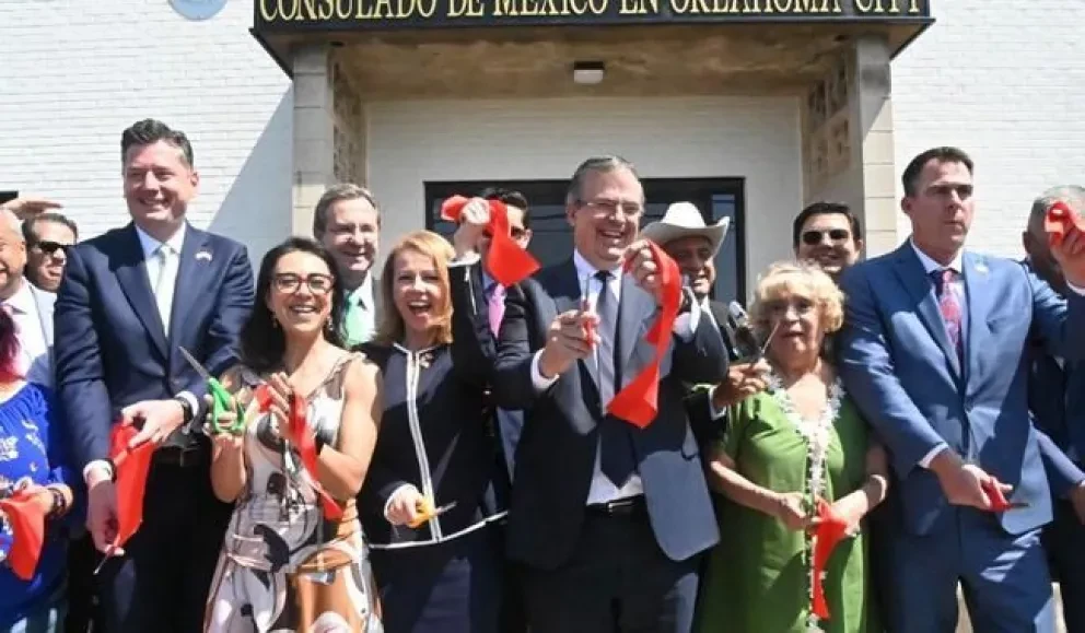 Marcelo Ebrard se va Oklahoma a inaugurar un nuevo consulado mexicano.