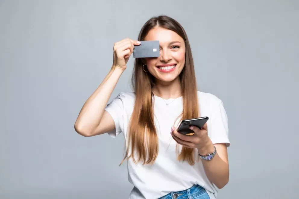 Lo que debes saber de las tarjetas de crédito garantizadas. Foto: Freepik