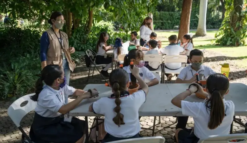 Los maestros no sólo están en las escuelas. También están en Jardín Botánico Culiacán