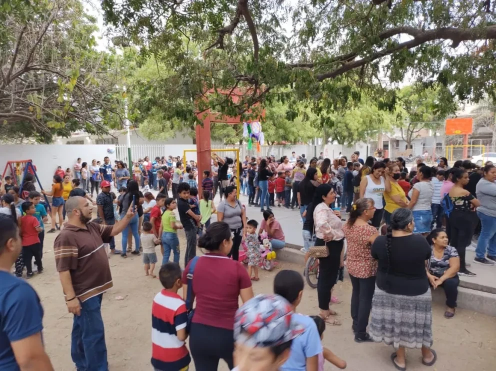 La mayoría de los menores, acudieron a la celebración en compañía de sus padres.