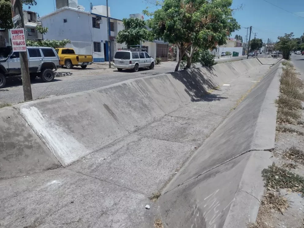 Limpian el canalito de Barrancos para evitar inundaciones