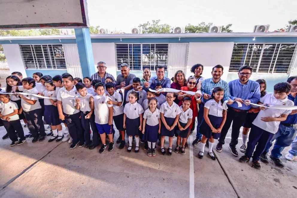 Inauguran 4 aulas de clases en la escuela, Leyes de reforma, en Infonavit Playas. Foto: Cortesía