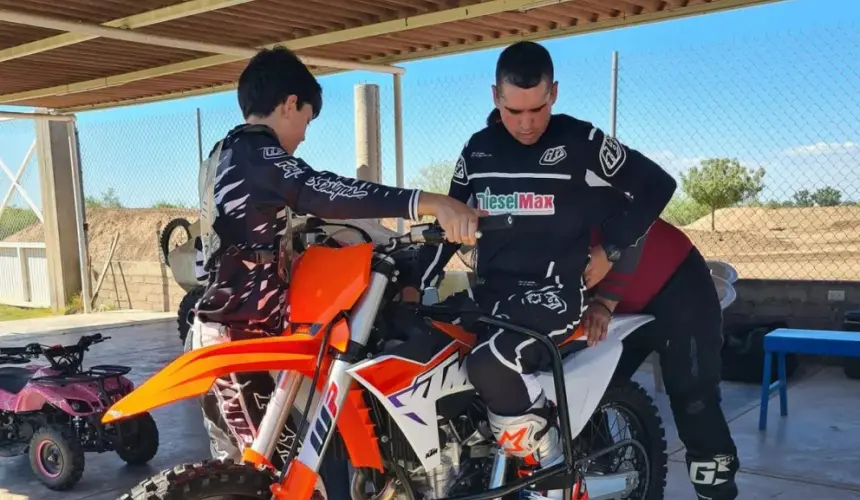 José Miguel Cota, piloto de motocross de Guasave. Foto: Facebook Miguel Cota