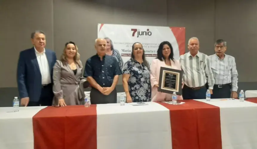 En el día de la Libertad de Expresión otorgan un homenaje a Techa Zazueta, la pionera del periodismo en Sinaloa