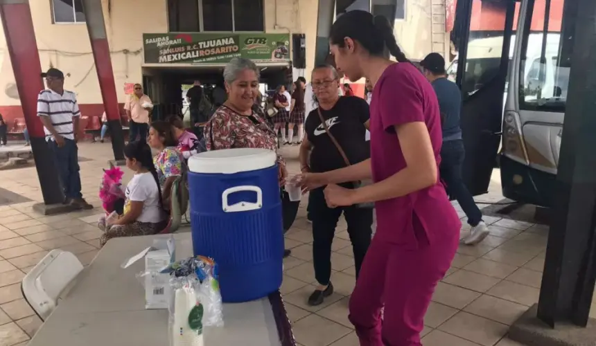 Instalan puntos de hidratación en Guasave, por altas temperaturas en Sinaloa. Foto: Cortesía