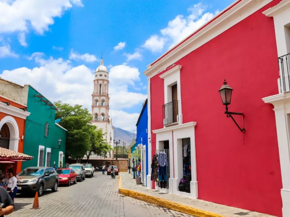 ¡Si de por sí es bonito! Así va quedando Cosalá con el programa Coloreando Sinaloa.