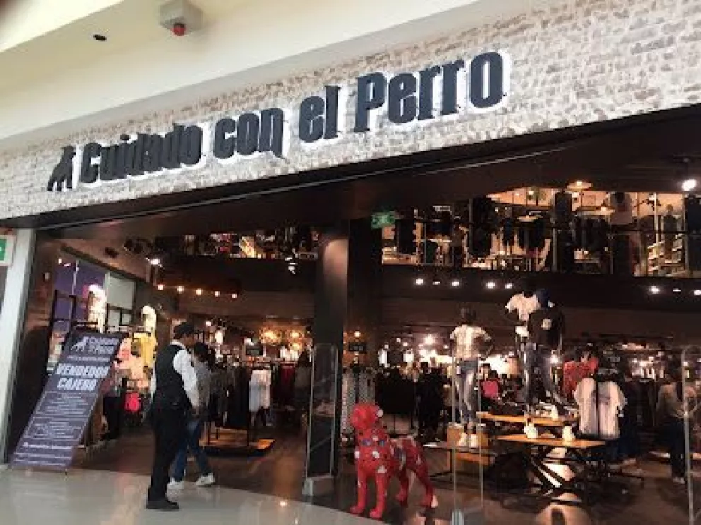 Cuidado con el Perro compra C&A México.