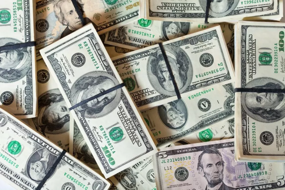 Precio del dólar hoy viernes, 16 de junio del 2023. Foto:Freepik