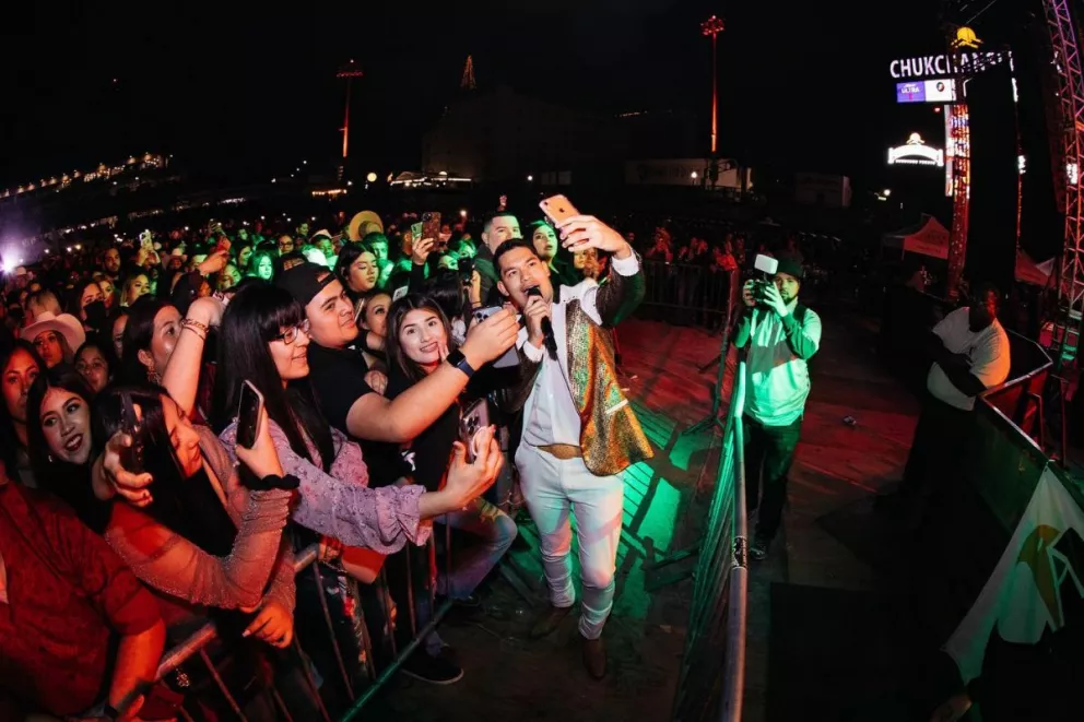  La Arrolladora Banda el Limón ofrecerá un concierto en el Palenque de la Feria de Tijuana 2023. Foto: Facebook Arrolladora