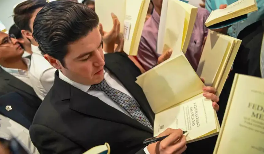 Samuel García publica su cuarto libro Federalismo mexicano; de qué trata y cuánto cuesta.