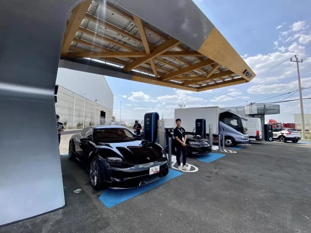 Está en Puebla la estación de carga para autos eléctricos más rápida del mundo.