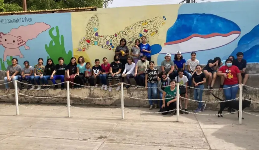 Estudiantes de la Secundaria Gabriel Leyva Velázquez en Culiacán realizan murales 