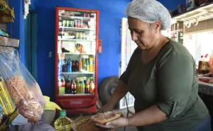 El buen sazón de Marlene sacia el hambre de trabajadores en la colonia La Costerita en Culiacán
