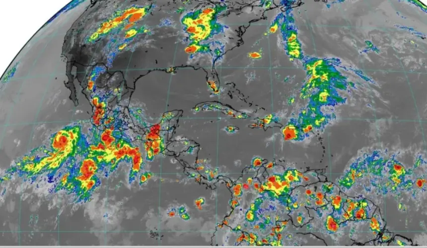 Tormenta tropical Beatriz podría tocar tierra en Michoacán, Colima o Jalisco.