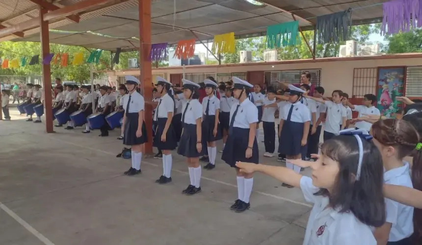 En Barrancos reconocen a los niños destacados de la primaria Natalio Landeros Ramos 