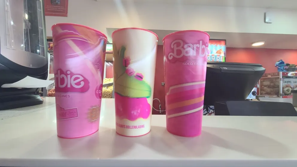 Cinemex sacará tres vasos coleccionables de Barbie. Foto: Cortesía