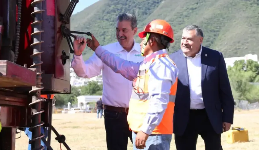 Los trabajos de la Línea 5 del Metro en Nuevo León. Foto: Cortesía