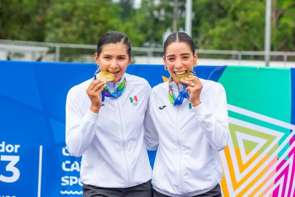 Las ciclistas sinaloenses Yareli Salazar y Antonieta Gaxiola ganan medalla de oro en los Juegos Centroamericanos y del Caribe San Salvador 2023, en la prueba de Madison.