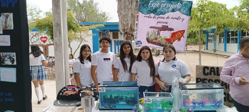 Estudiantes del CETMAR 28 de Altata exhiben proyectos destacados en su muestra académica