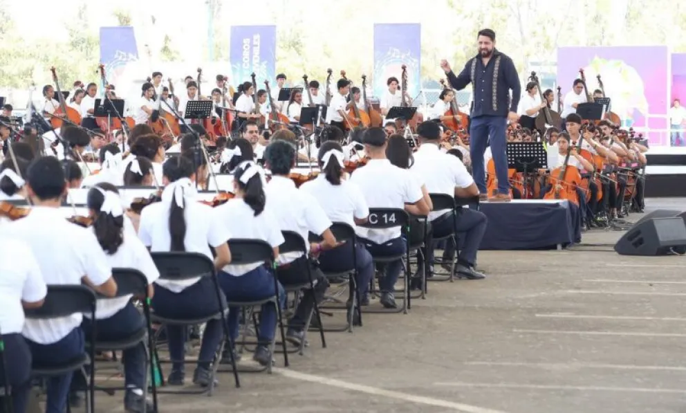 Rompe récord nacional el Concierto de Coros y Orquestas en León, Guanajuato
