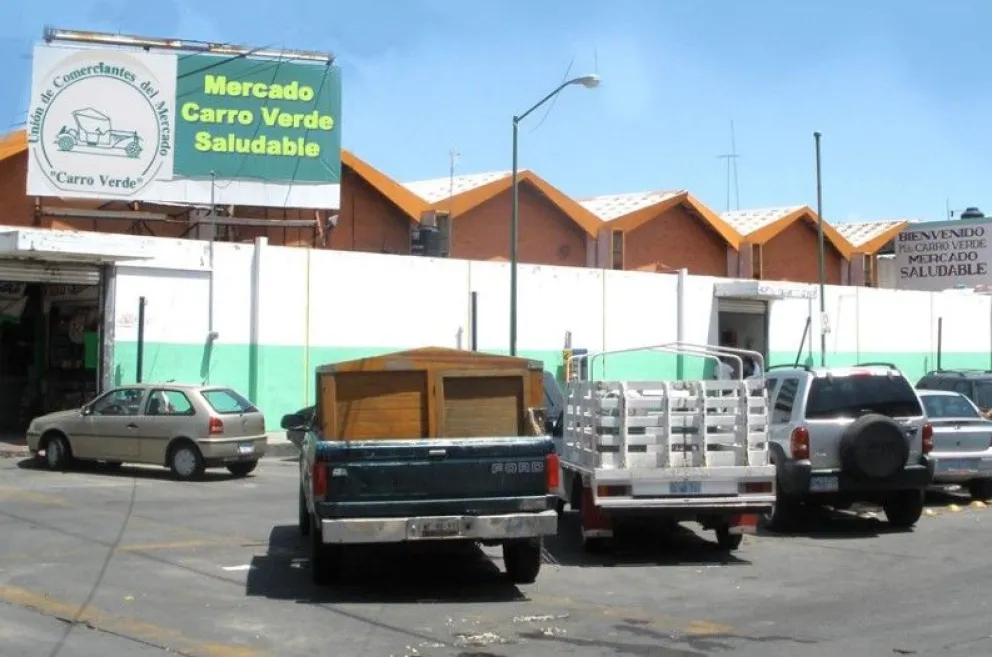 Comerciantes de Carro Verde en León, Guanajuato reciben servicios médicos